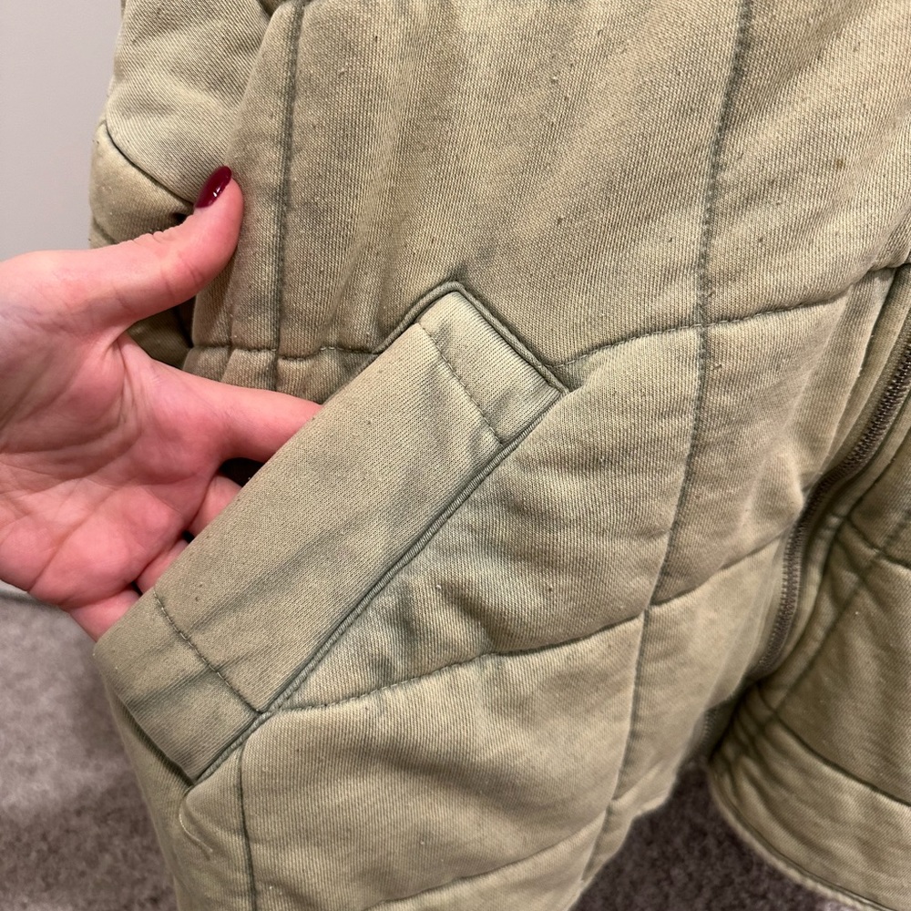 Quilted Jacket - Picture 3 of 5
